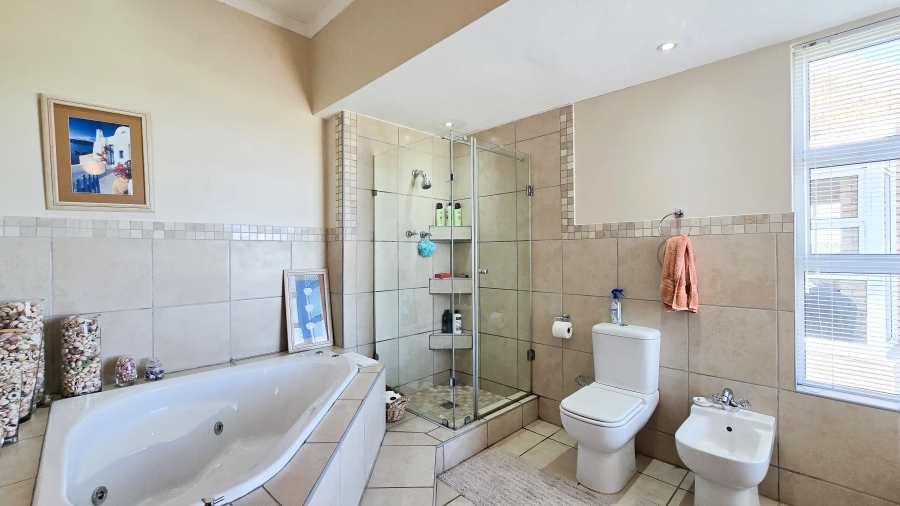 4 Bedroom Property for Sale in Glen Navar Eastern Cape